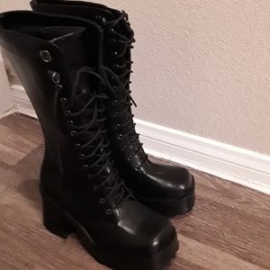Black laced boots